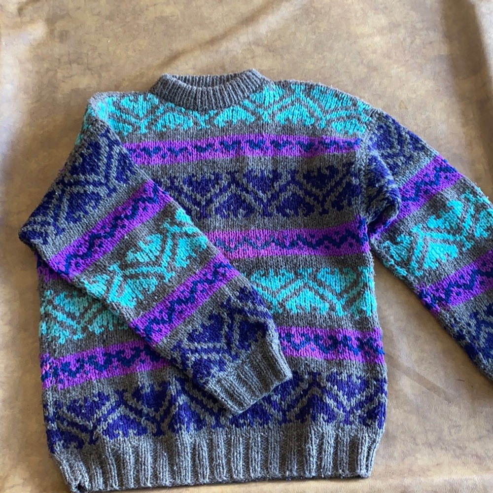 Wool sweater. Made in Ecuador
